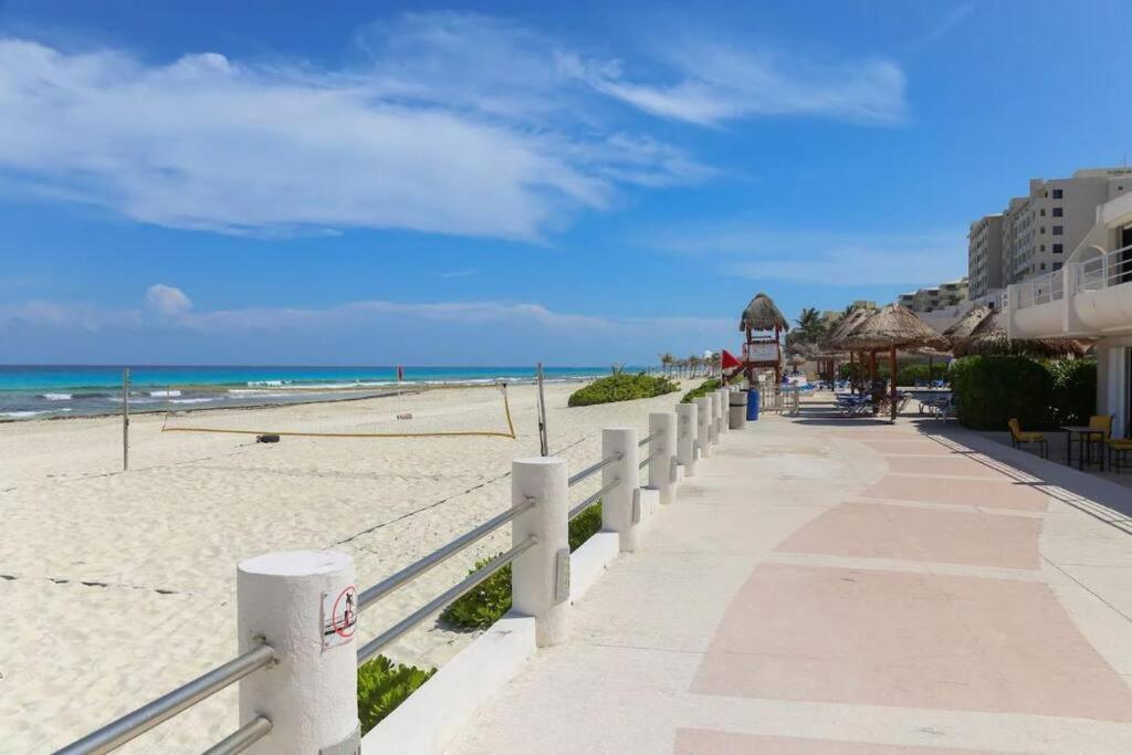 Villas Marlin By Andiani Travel Cancún Exterior foto